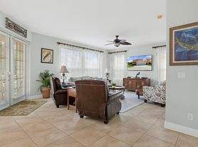 4 W Waterside St, Homosassa, FL