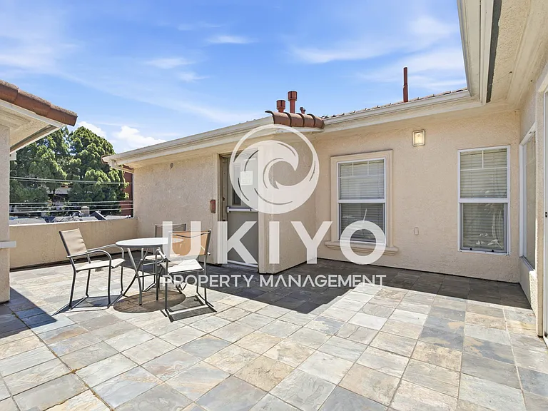 2933 McClure St — Photo 37