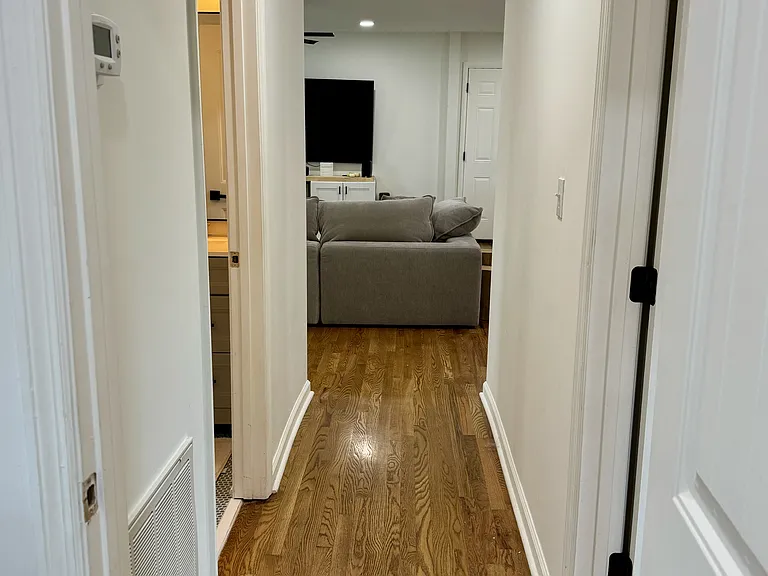 830 Rose Park Dr — Photo 10