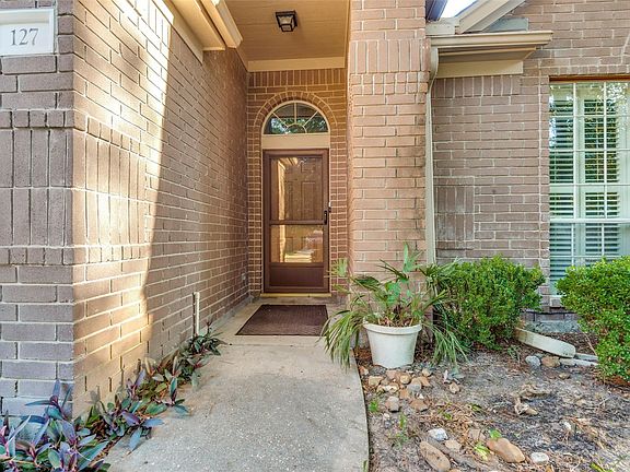 3rd image of 127 S Winterport Cir