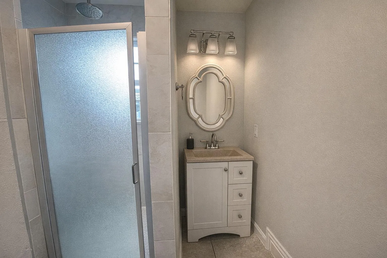 4 bed, 5.0 bath, 2007 sqft, $776 — Photo 4