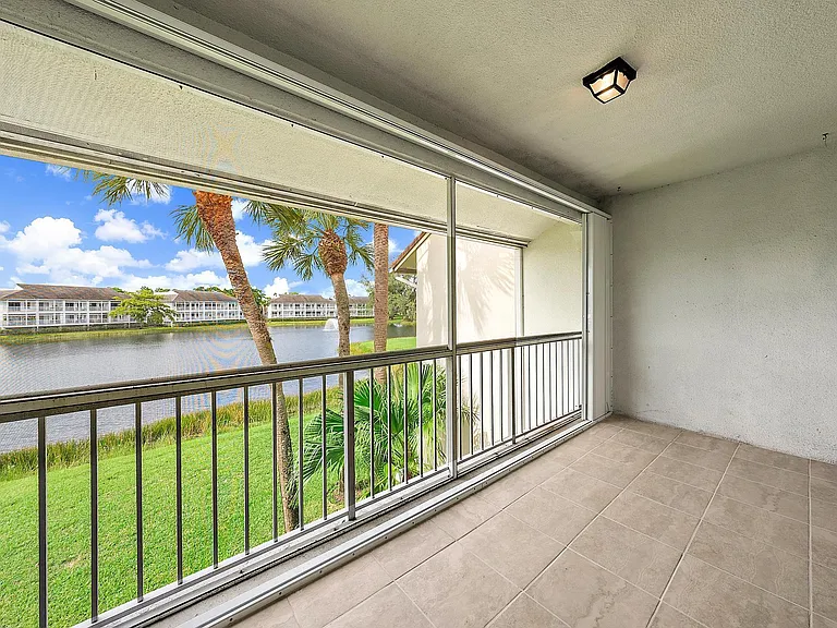 216 Cypress Point Dr — Photo 23
