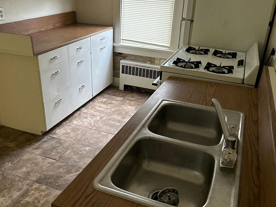 1st image of 851 Lincolnway E APT 6