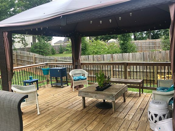 4th image of 1092 Woods End Ln