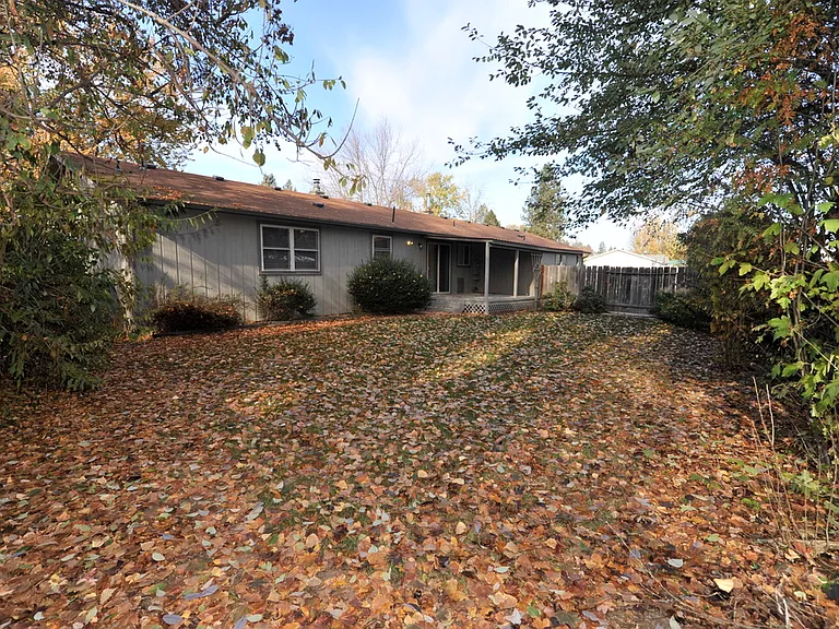 9972 N Hillview Dr — Photo 10
