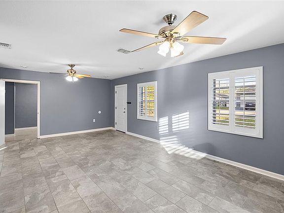 5th image of 3611 W Anderson Ave