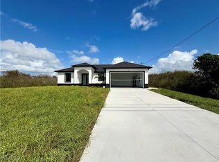 3110 33rd St SW, Lehigh Acres, FL 33976