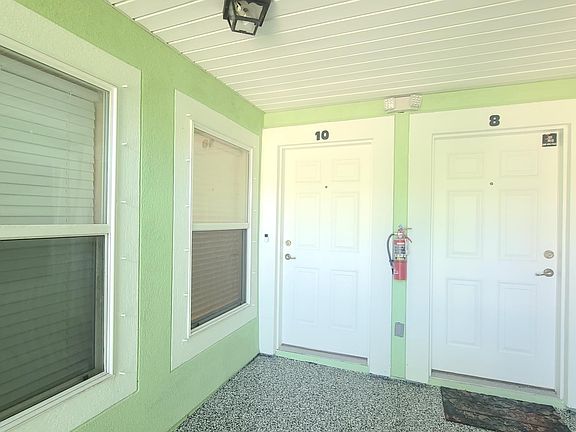 Covered entryway where deliveries wont get wet