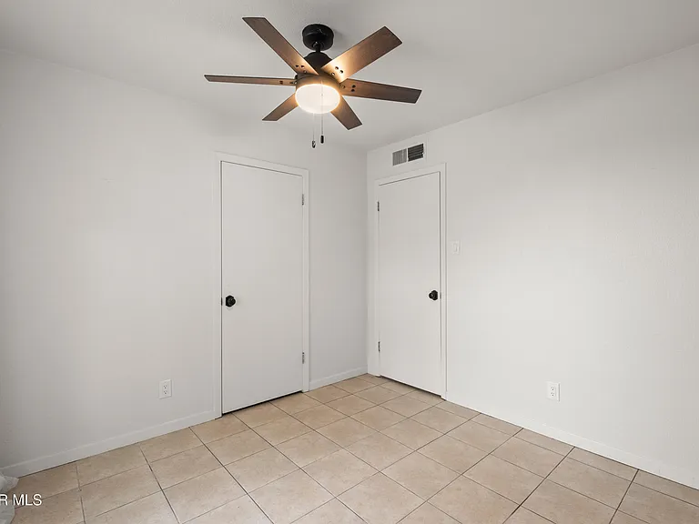 7139 Orizaba Ave — Photo 11