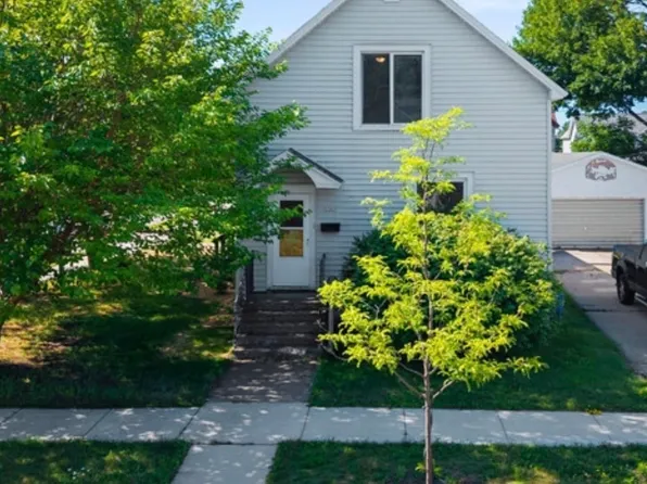 1501 15th Ave, Menominee, MI 49858