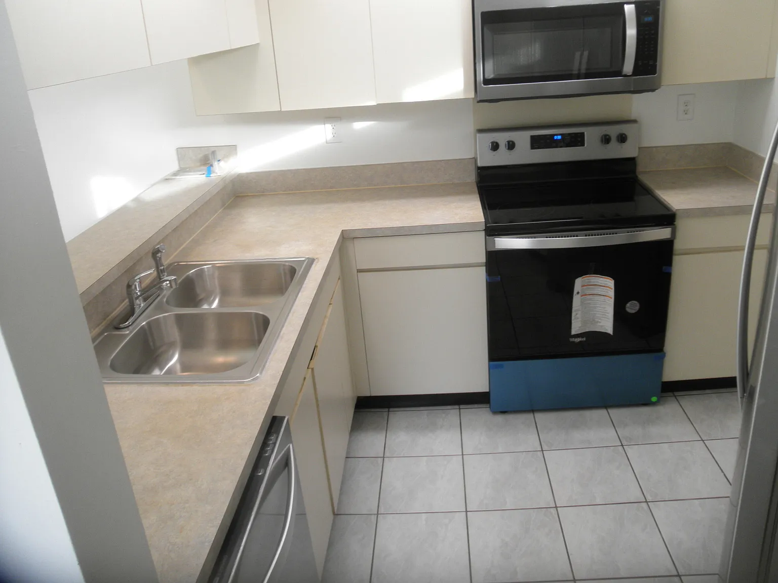 2 bed, 2.5 bath, 1218 sqft, $2,200 — Photo 4