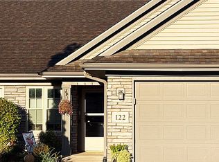 122 Bailey Park Rd, Williamsburg, IA 52361