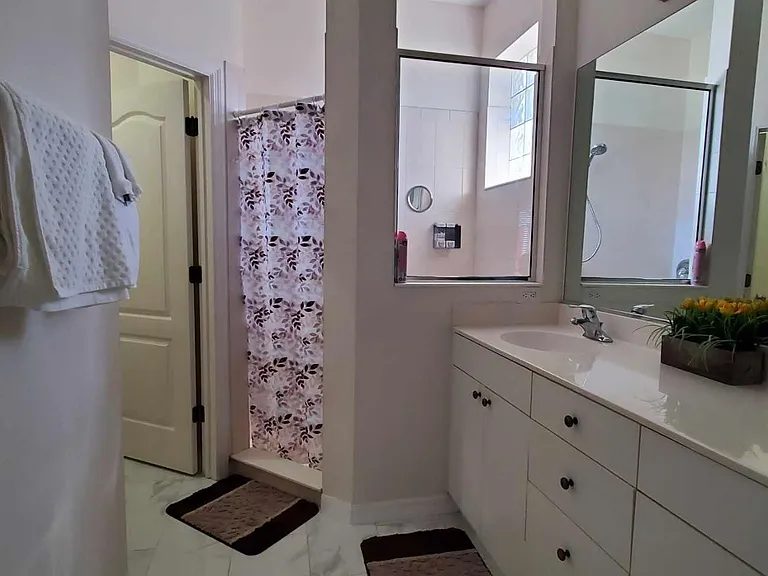 2323 Pan American Blvd — Photo 26