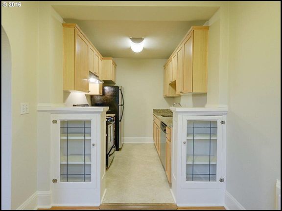 5th image of 1509 NE 10th Ave Unit 309