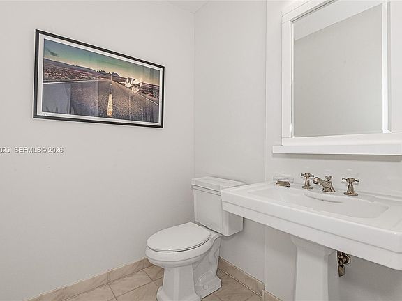 3rd image of 50 S Pointe Dr APT 1804