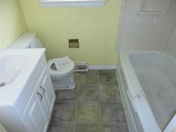 2nd image of 11190 Schwab Dr