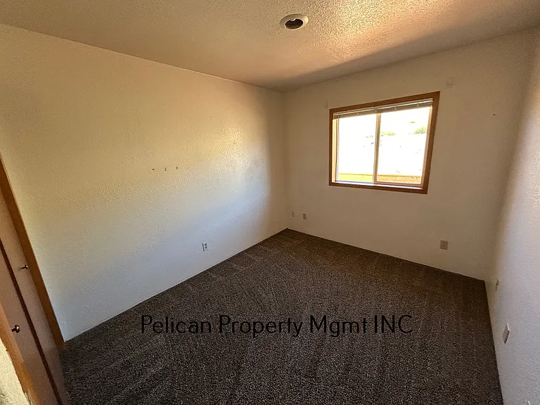 2055 N Eldorado Ave — Photo 9