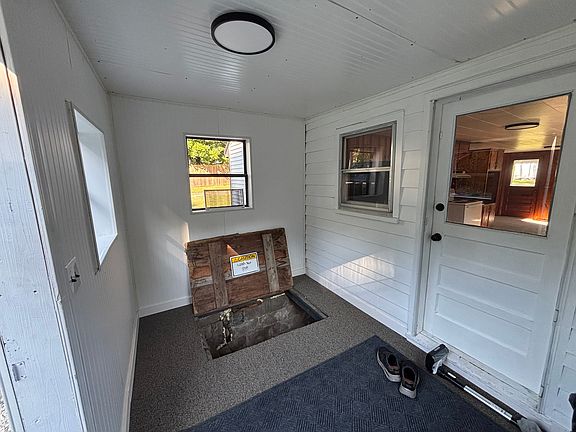 4th image of 250 River Rd #252