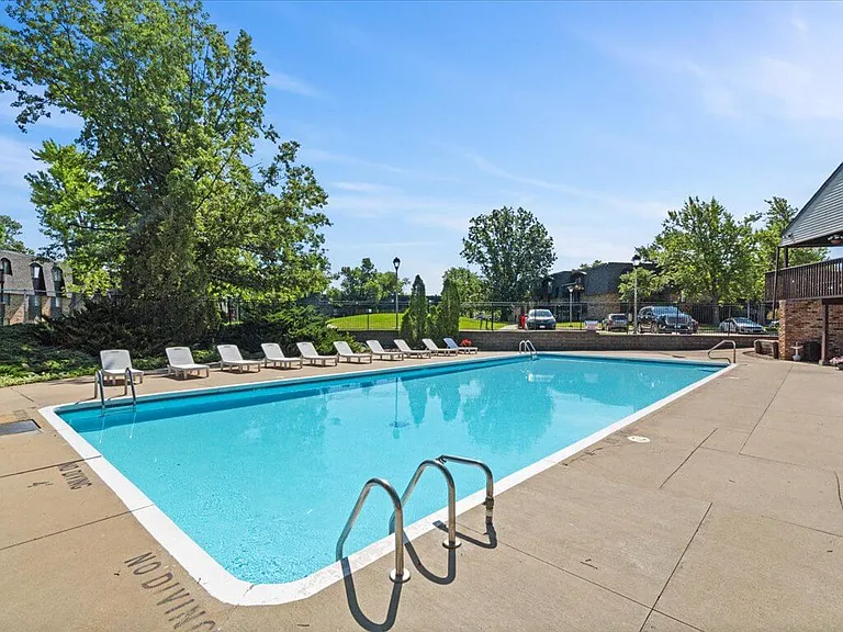 Sparkling Swimming Pool!