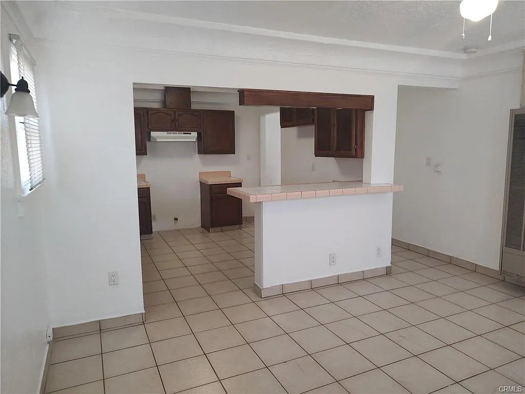 2 bed, 750 sqft, $2,499 — Photo 4