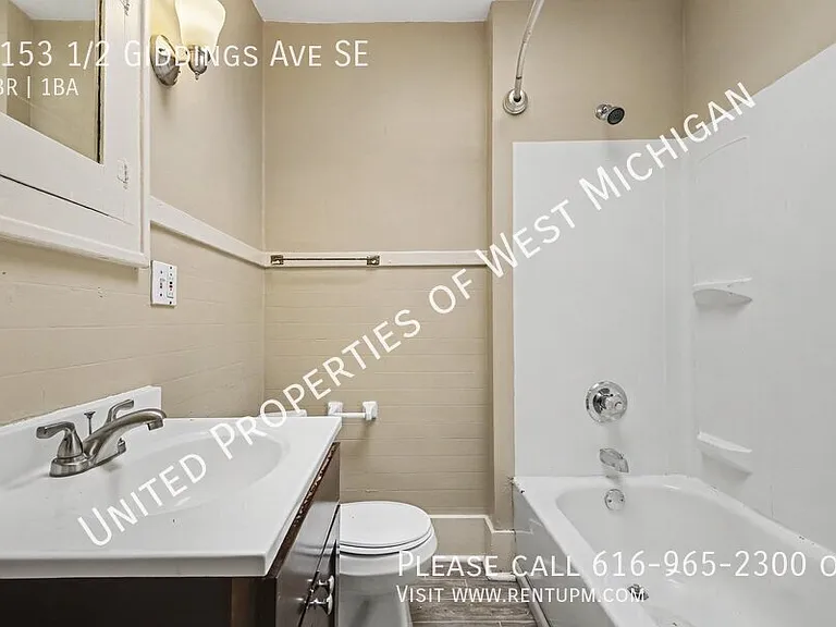 1153 1/2 Giddings Ave SE — Photo 6