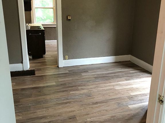 3rd image of 407 E South St APT 4