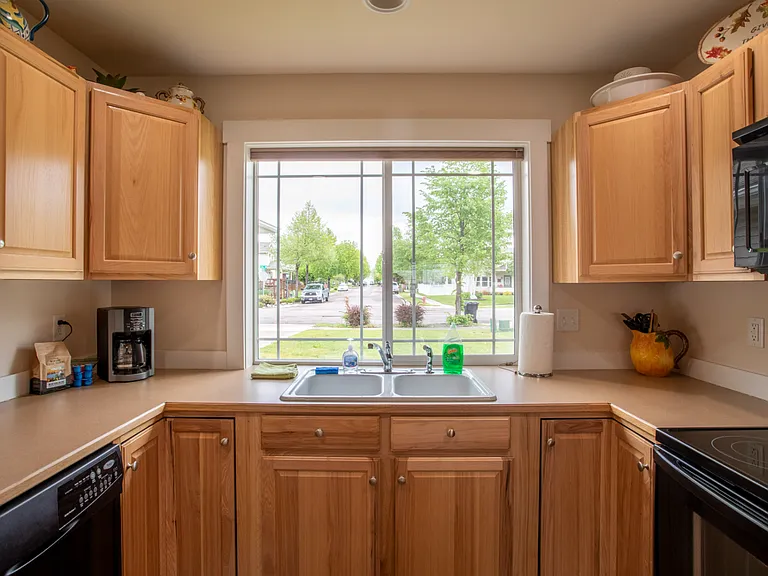 1900 Teal Dr — Photo 8