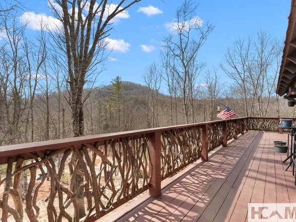 122 Forestdale Drive, Glenville, NC 28736
