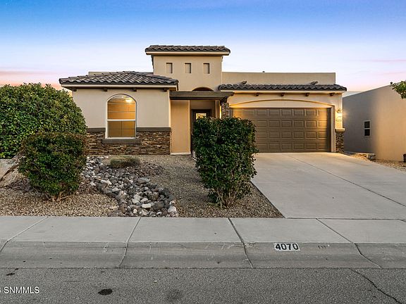 2nd image of 4070 Monte Sombra Ave