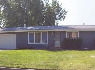 413 W 6th St, Haven, KS 67543