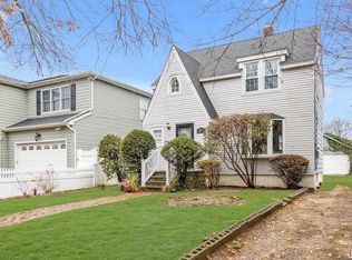 2857 Natta Blvd, Bellmore, NY 11710