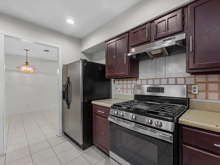 7234 Lost Fable Ln — Photo 9