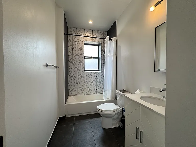 1303 S California Ave #4E — Photo 7