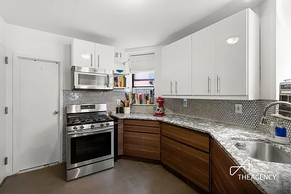 Sold by The Agency | media 7