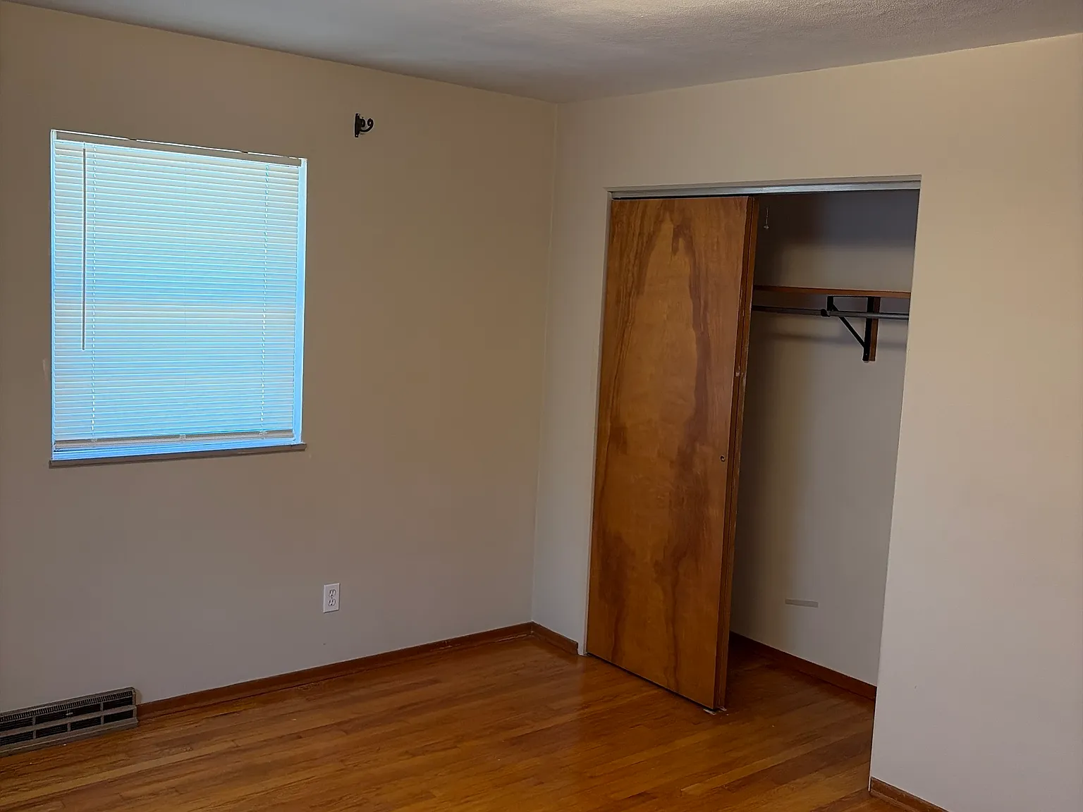 2 bed, 800 sqft, $750 — Photo 3