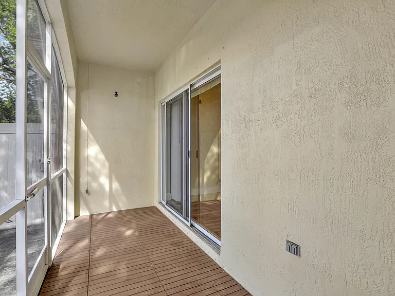 6527 Catalina Ln — Photo 15