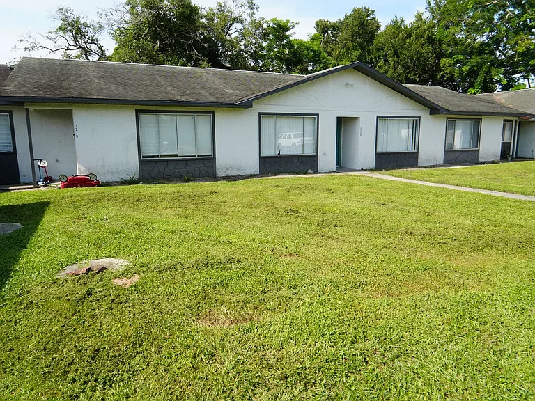 3210 S Bumby Ave — Photo 2