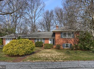 359 E Granada Ave, Hershey, PA 17033
