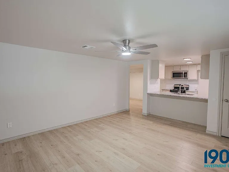 8604 S Brookline Ave — Photo 5