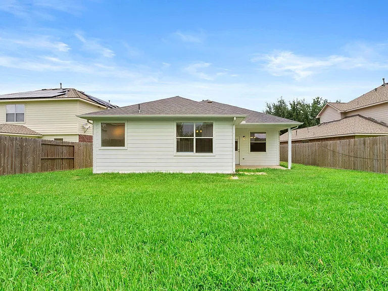 31719 Cattail Park Ct — Photo 24