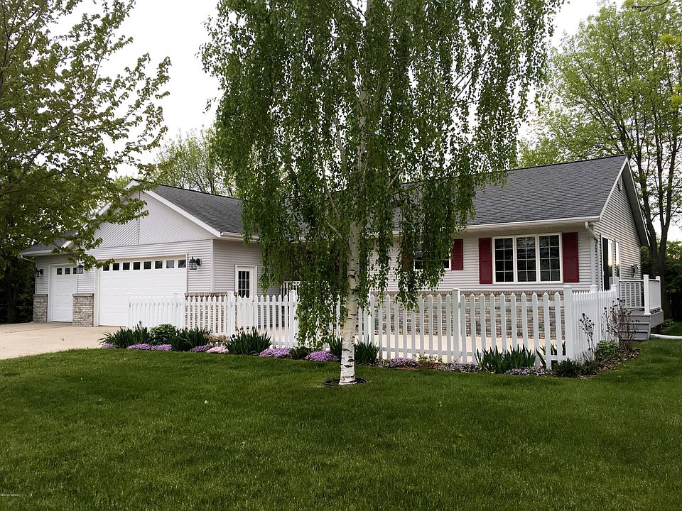 1st image of 1504 College Park Cir
