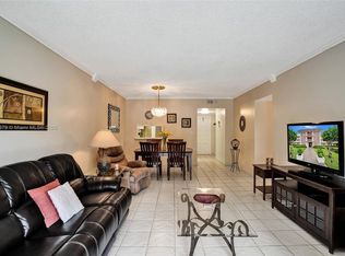 Hillcrest, Hollywood, FL 33021