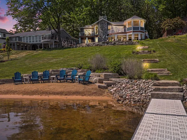 7970 Island Ct, Stanwood, MI 49346