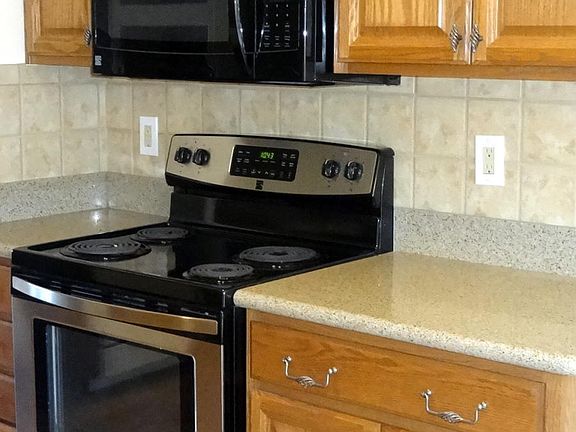 5th image of 2417 E Bonita Canyon Dr