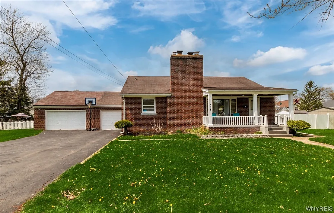 488 Fredericka St photo 1
