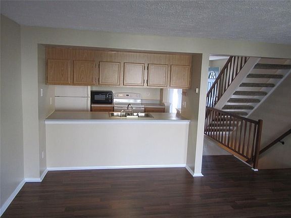 2nd image of 11536 Sunset Cove Ln