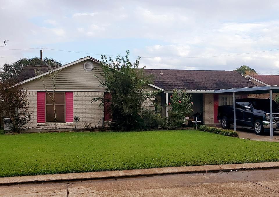 1st image of 403 Avenue E