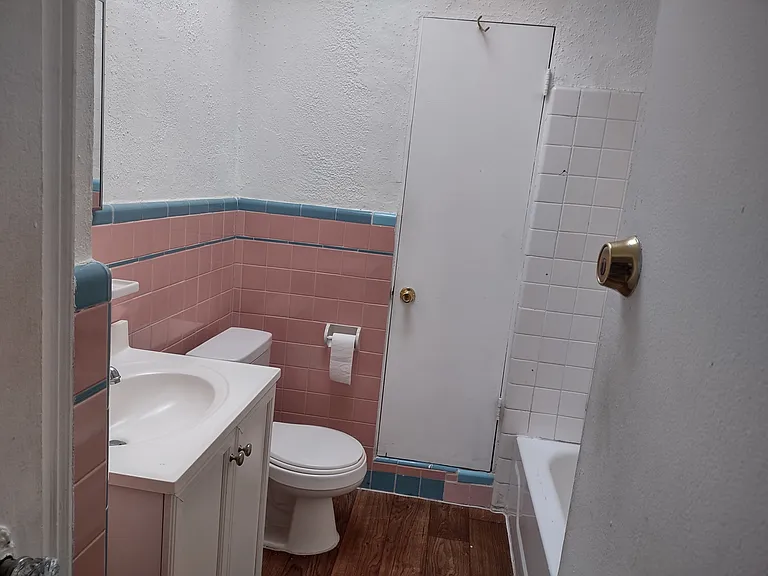 6753 Castor Ave — Photo 8
