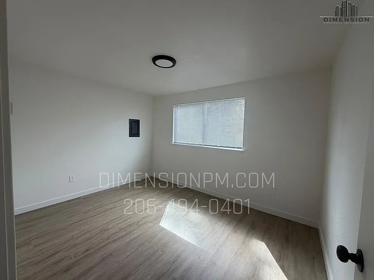 1005 Arthur St — Photo 6