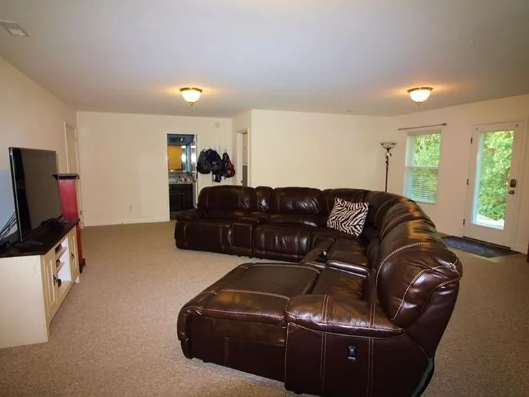 2419 Camzie Dr — Photo 3